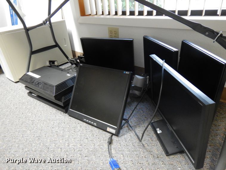 image for item HG9037 (8) monitors