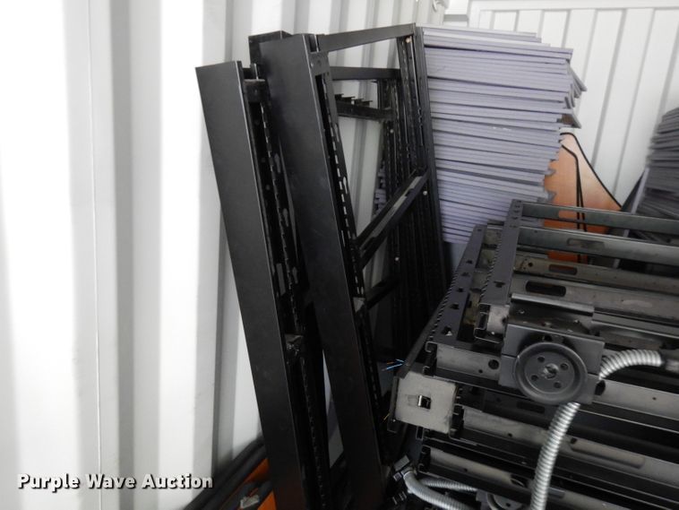 image for item HG9043 Xybix tables