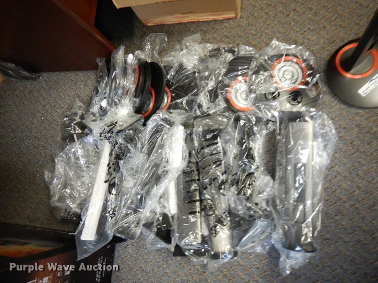 image for item HG9044 Approximately 16 Acer gaming monitor stands