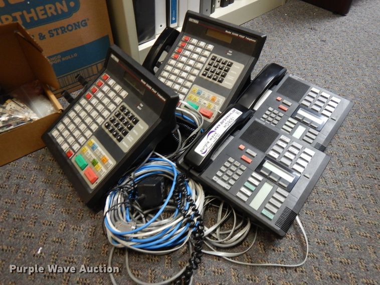 image for item HG9051 (4) 911 operator phones