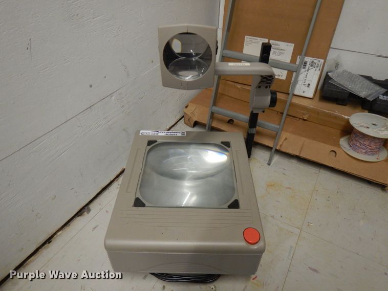 image for item HG9054 3M overhead projector