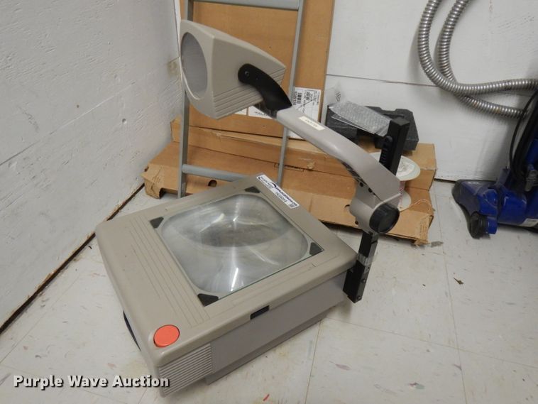 image for item HG9054 3M overhead projector