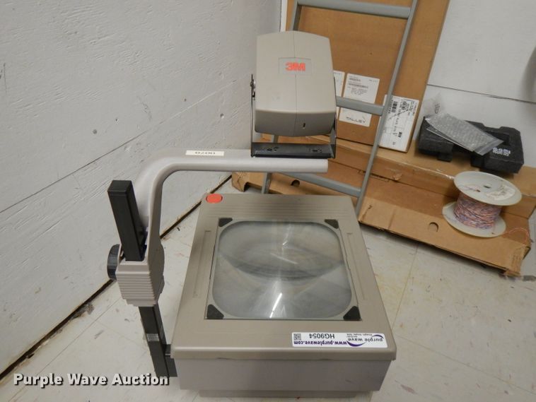 image for item HG9054 3M overhead projector