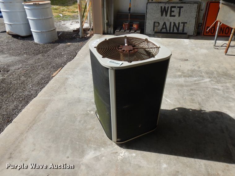 Gibson AC unit in Forsyth, MO Item HG9074 sold Purple Wave