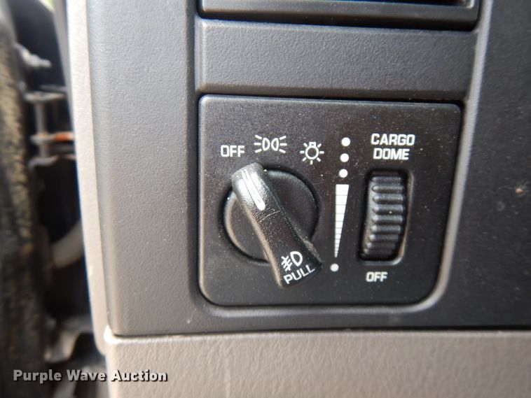 image for item HG9082 2002 Dodge Dakota Sport  Club Cab pickup truck