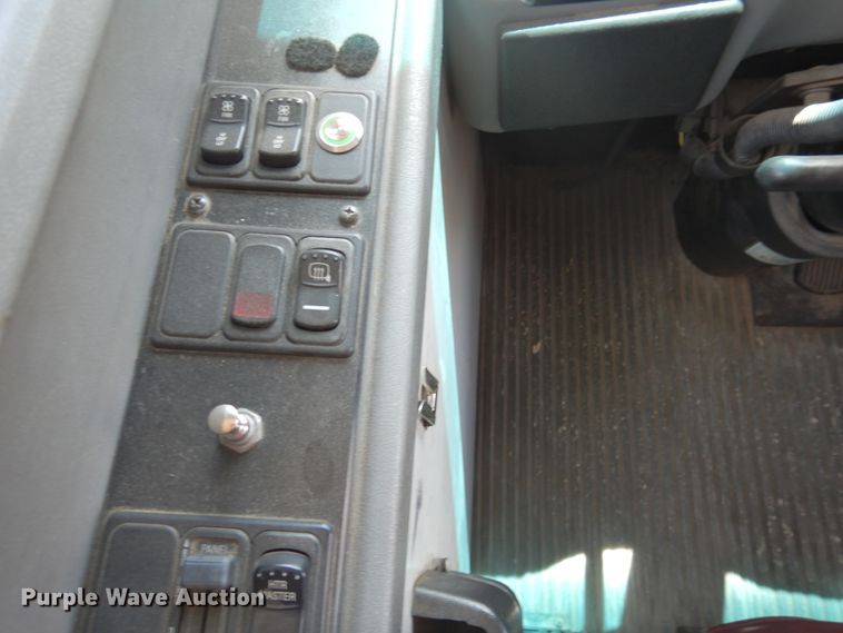 image for item HM9069 2004 Blue Bird All American FE  school bus