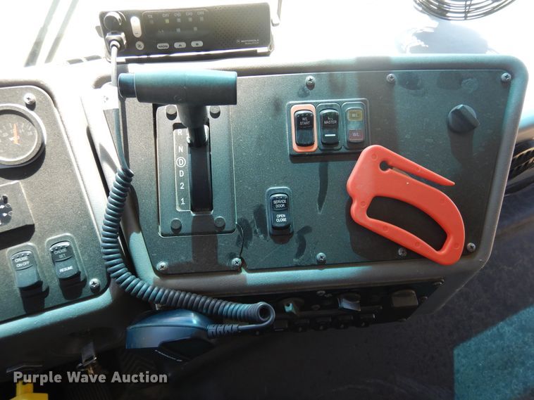 image for item HM9069 2004 Blue Bird All American FE  school bus