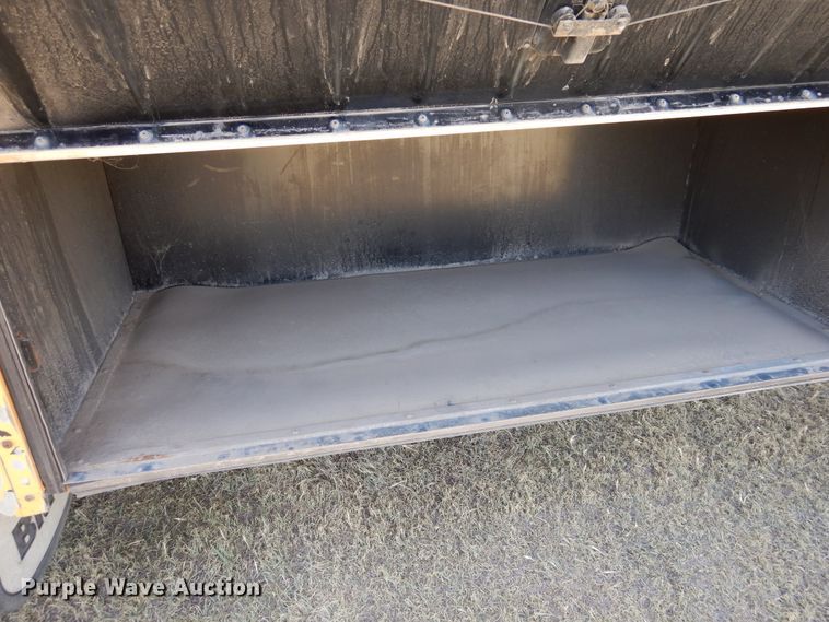 image for item HM9069 2004 Blue Bird All American FE  school bus