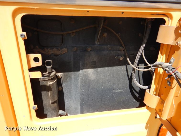 image for item HM9069 2004 Blue Bird All American FE  school bus