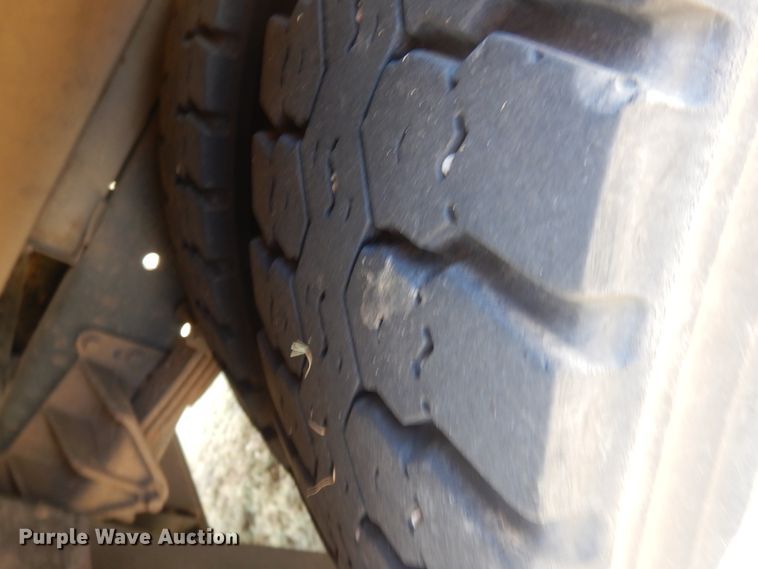 image for item HM9069 2004 Blue Bird All American FE  school bus