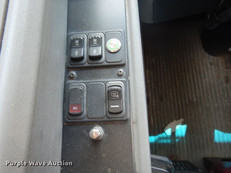 image for item HM9070 2004 Blue Bird All American FE  school bus