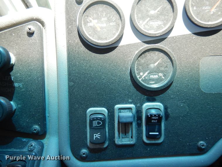 image for item HM9070 2004 Blue Bird All American FE  school bus