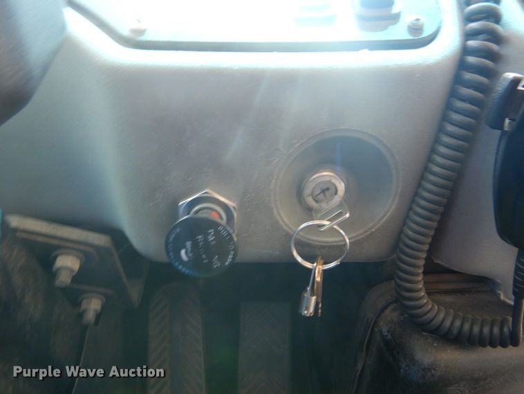 image for item HM9070 2004 Blue Bird All American FE  school bus