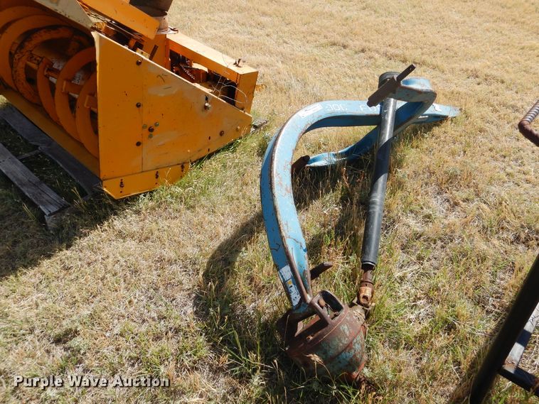 image for item HM9094 New Holland 906MD post hole auger