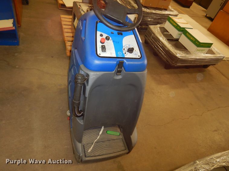 image for item HM9111 Chariot IScrub 20 floor buffer