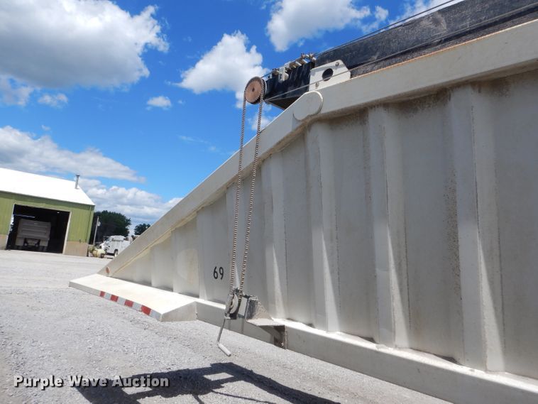 image for item HM9614 2012 Construction Trailer Specialist, Inc. bottom dump trailer