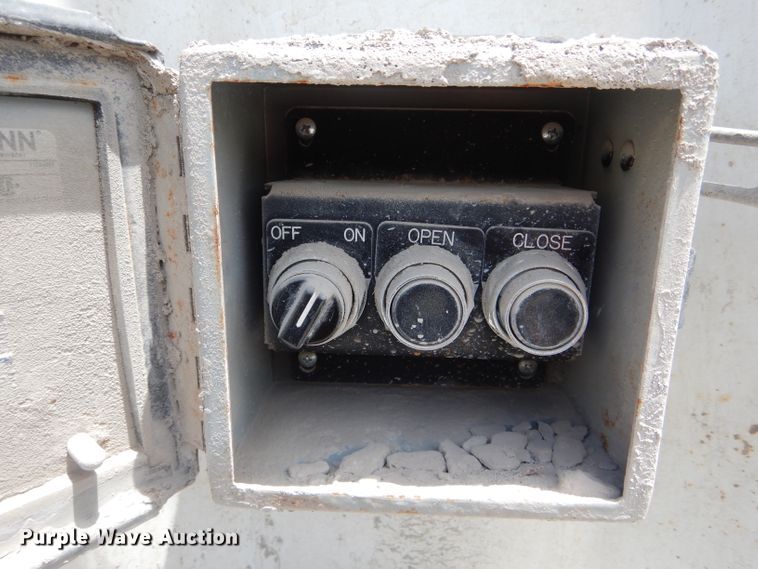 image for item HM9614 2012 Construction Trailer Specialist, Inc. bottom dump trailer