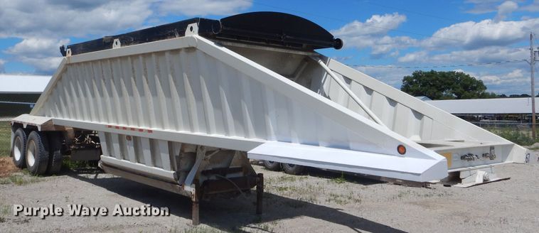 image for item HM9615 2010 Construction Trailer Specialist, Inc. BDT-40 bottom dump trailer