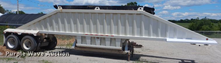 image for item HM9615 2010 Construction Trailer Specialist, Inc. BDT-40 bottom dump trailer