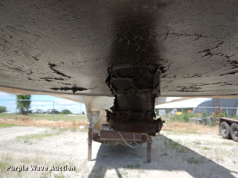 image for item HM9615 2010 Construction Trailer Specialist, Inc. BDT-40 bottom dump trailer