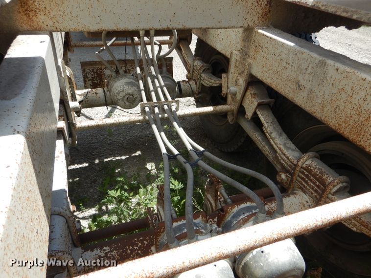 image for item HM9615 2010 Construction Trailer Specialist, Inc. BDT-40 bottom dump trailer