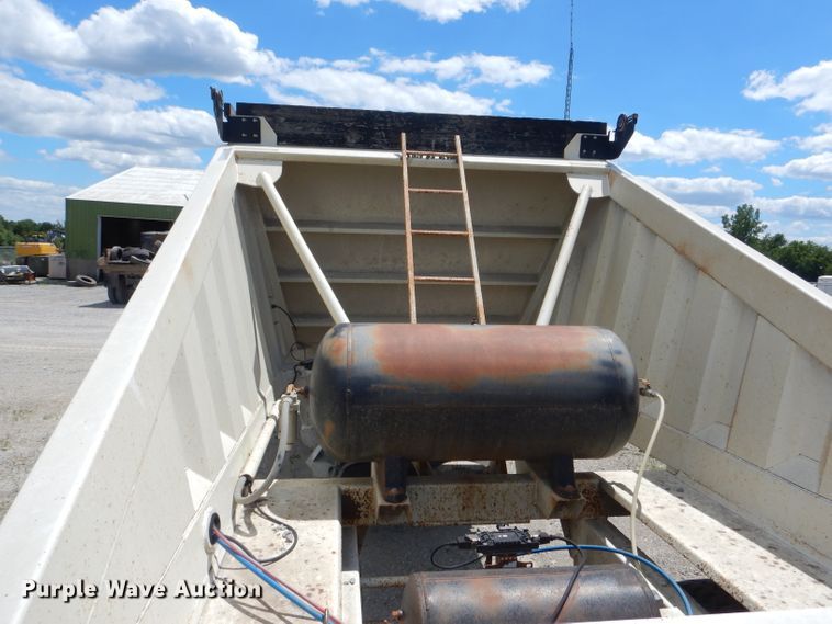 image for item HM9615 2010 Construction Trailer Specialist, Inc. BDT-40 bottom dump trailer