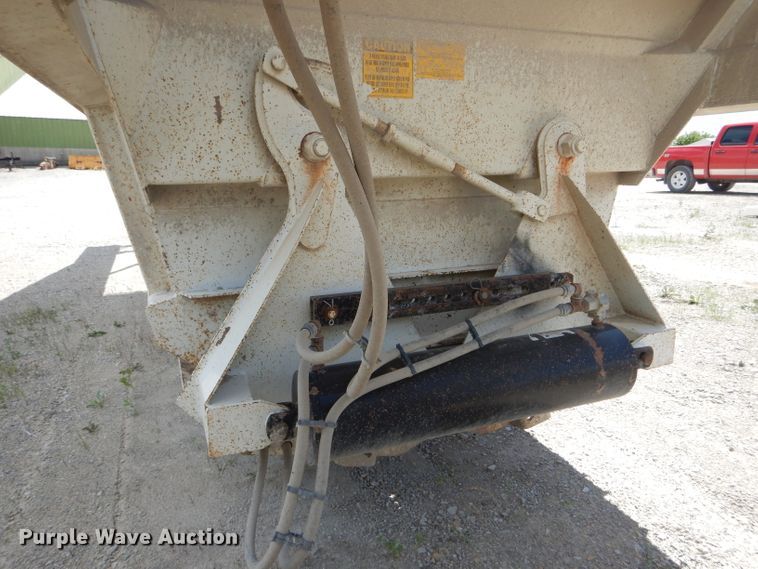 image for item HM9615 2010 Construction Trailer Specialist, Inc. BDT-40 bottom dump trailer