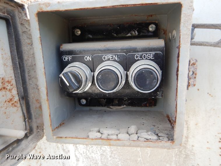 image for item HM9615 2010 Construction Trailer Specialist, Inc. BDT-40 bottom dump trailer