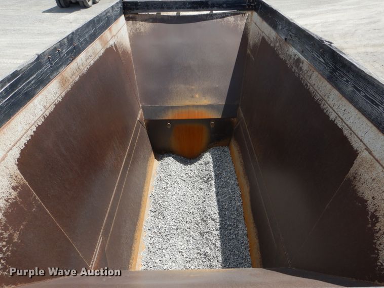 image for item HM9615 2010 Construction Trailer Specialist, Inc. BDT-40 bottom dump trailer