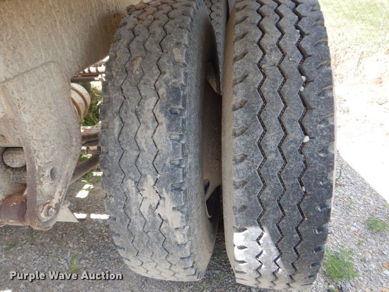 image for item HM9615 2010 Construction Trailer Specialist, Inc. BDT-40 bottom dump trailer