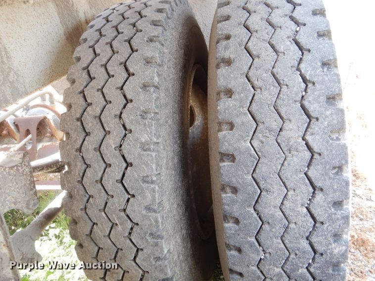 image for item HM9615 2010 Construction Trailer Specialist, Inc. BDT-40 bottom dump trailer