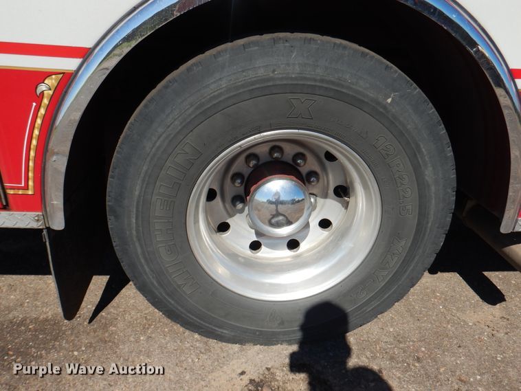 image for item HV9199 1989 Pierce Lance  pumper fire truck