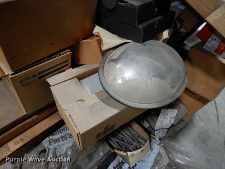 image for item HV9250 Truck parts