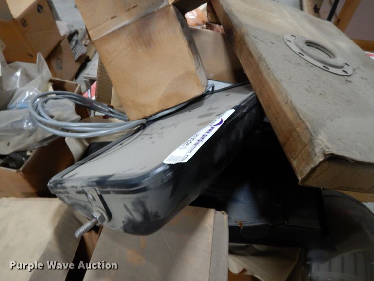 image for item HV9250 Truck parts