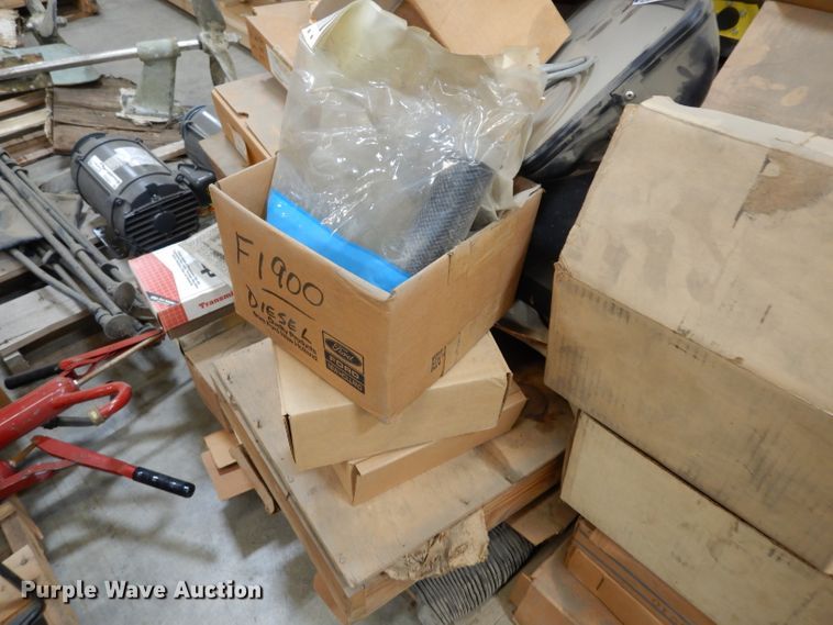 image for item HV9250 Truck parts