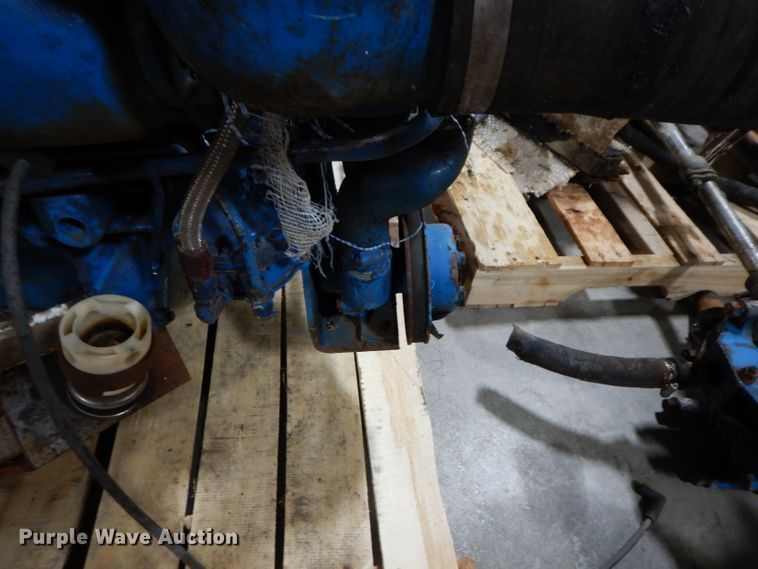 image for item HV9252 (2) Chevrolet 350 C.I.D. V8 gas engines