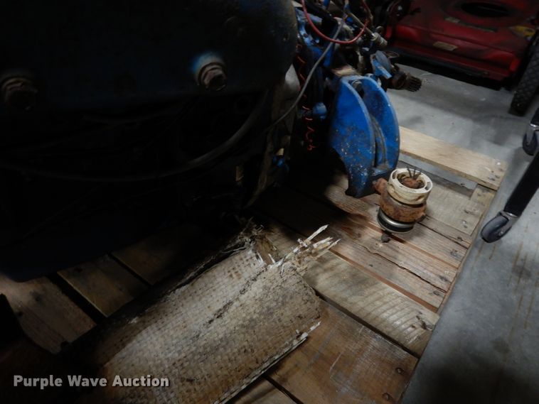 image for item HV9252 (2) Chevrolet 350 C.I.D. V8 gas engines