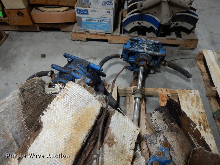 image for item HV9252 (2) Chevrolet 350 C.I.D. V8 gas engines