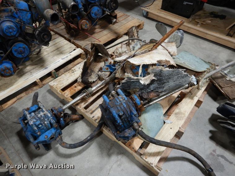 image for item HV9252 (2) Chevrolet 350 C.I.D. V8 gas engines