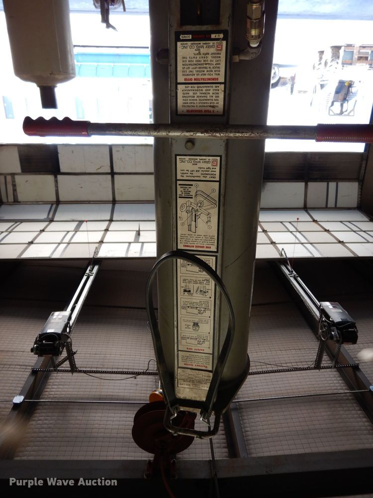 image for item HV9253 Gray TNT550 air lift