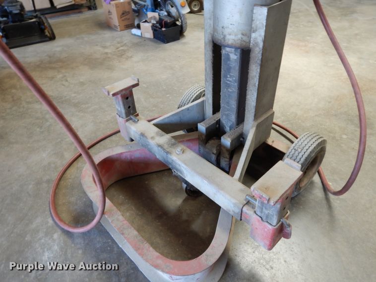 image for item HV9253 Gray TNT550 air lift