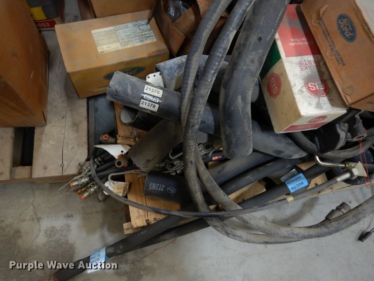 image for item HV9255 Truck parts