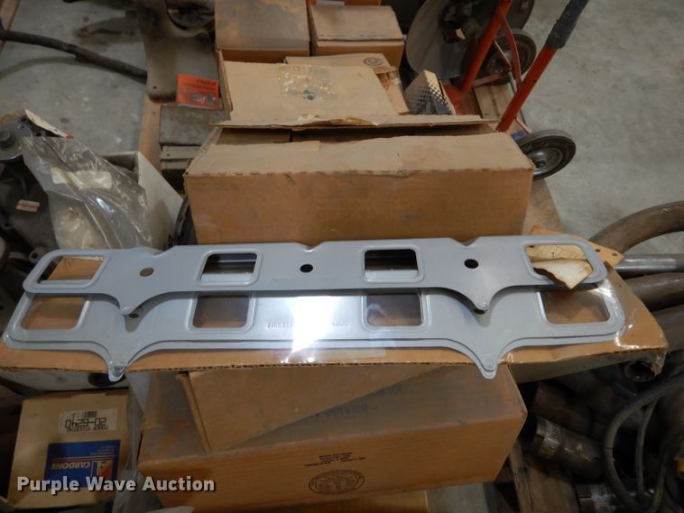 image for item HV9255 Truck parts