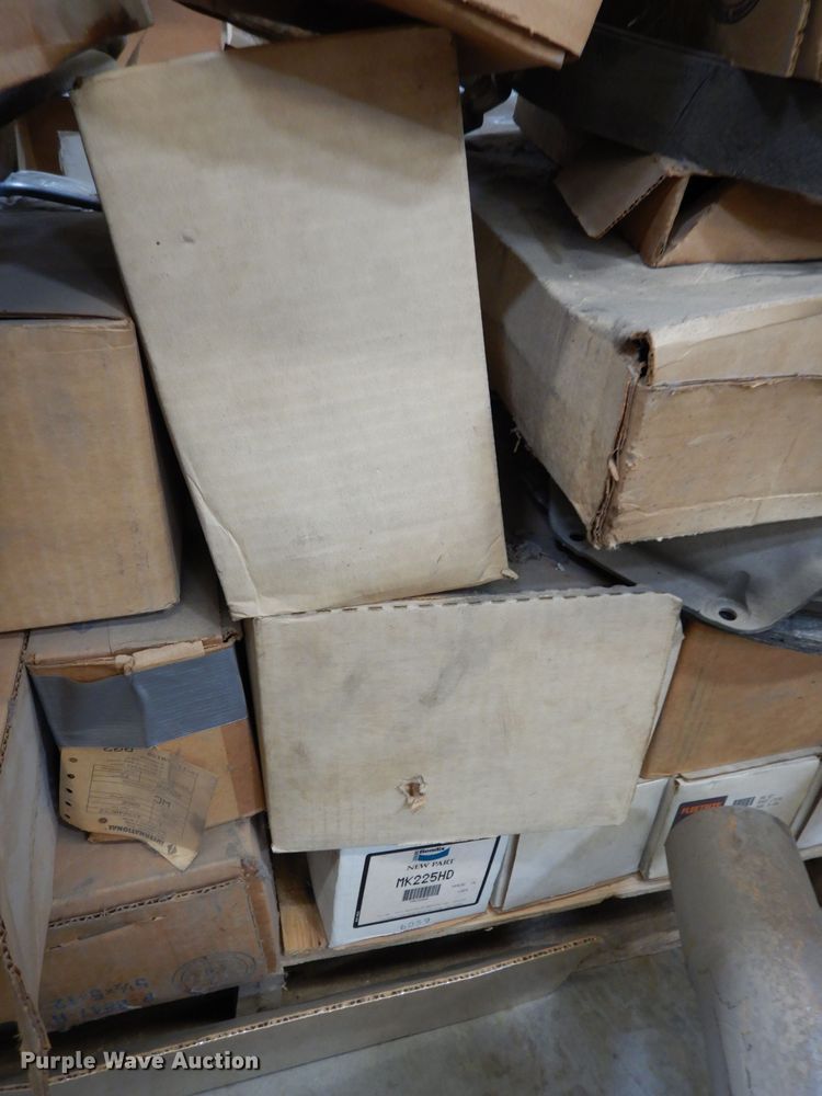 image for item HV9255 Truck parts