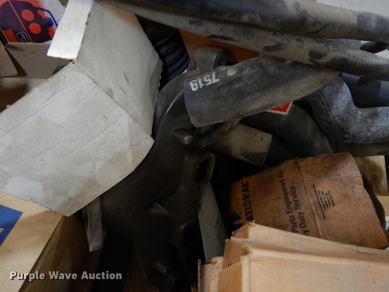 image for item HV9255 Truck parts