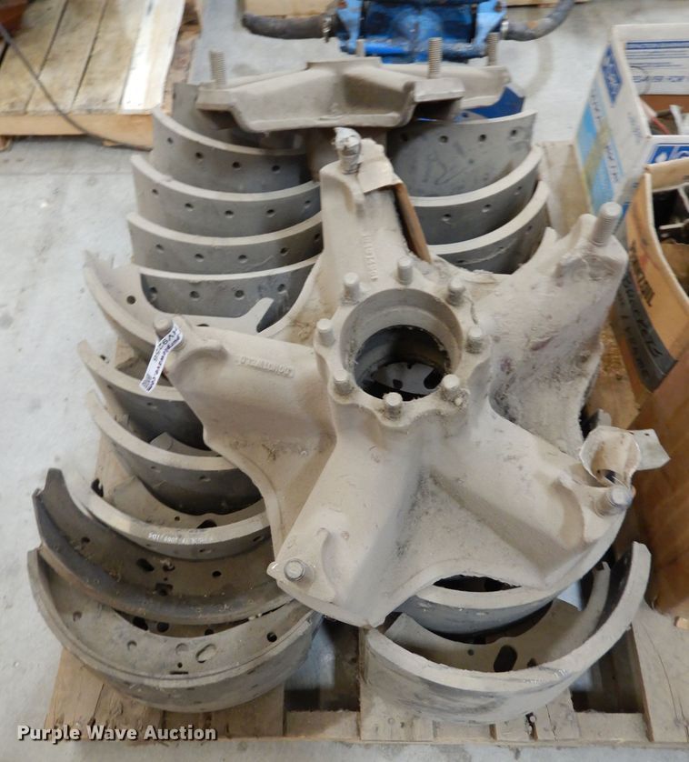 image for item HV9256 Truck parts