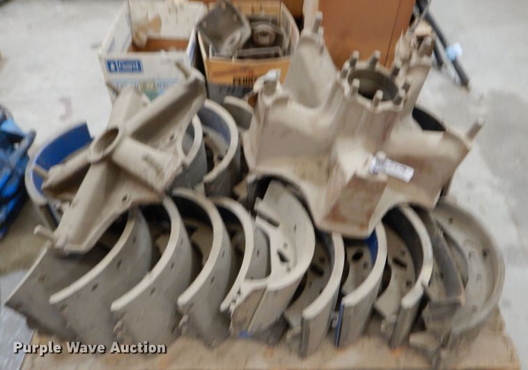 image for item HV9256 Truck parts