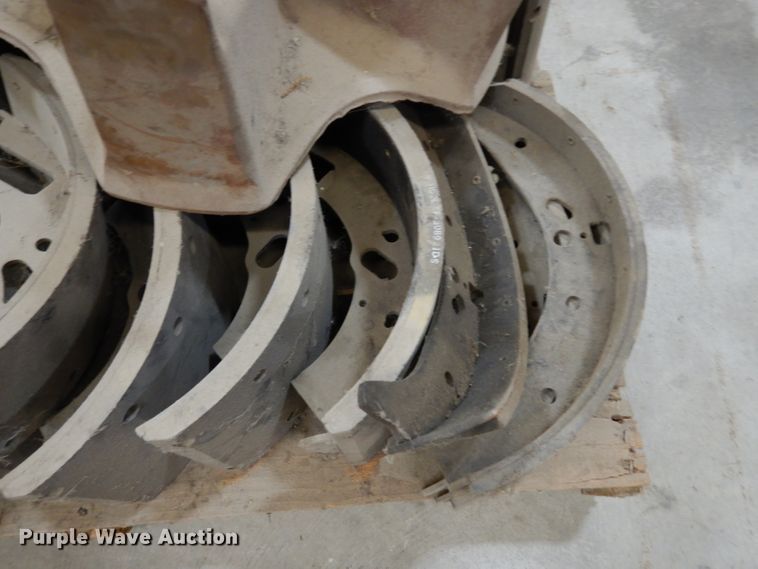 image for item HV9256 Truck parts