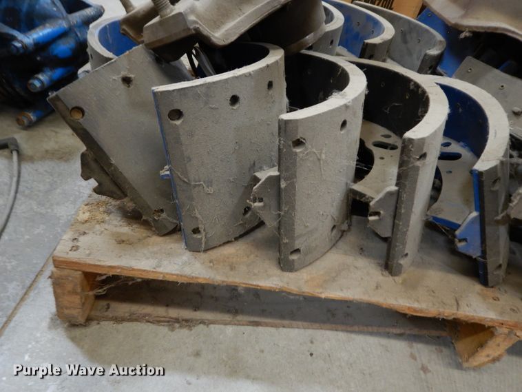 image for item HV9256 Truck parts