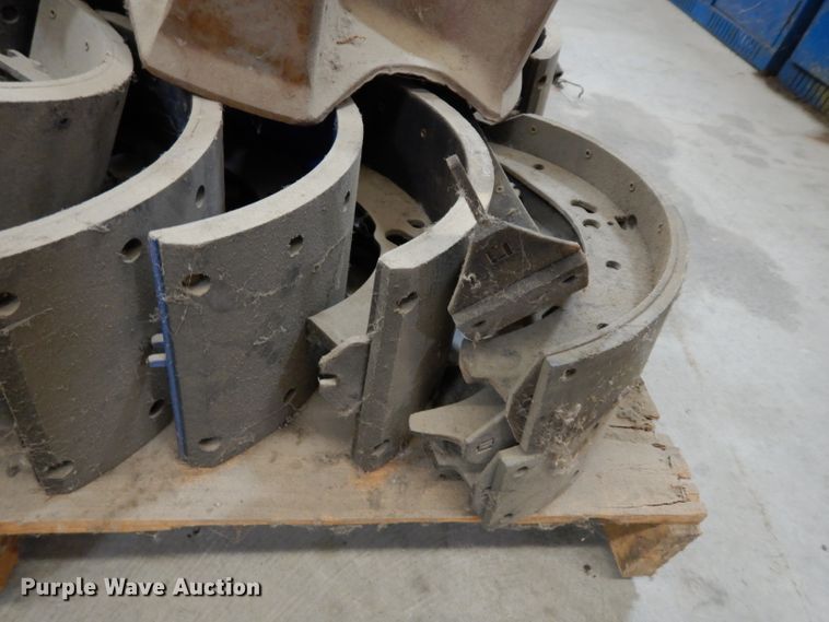 image for item HV9256 Truck parts